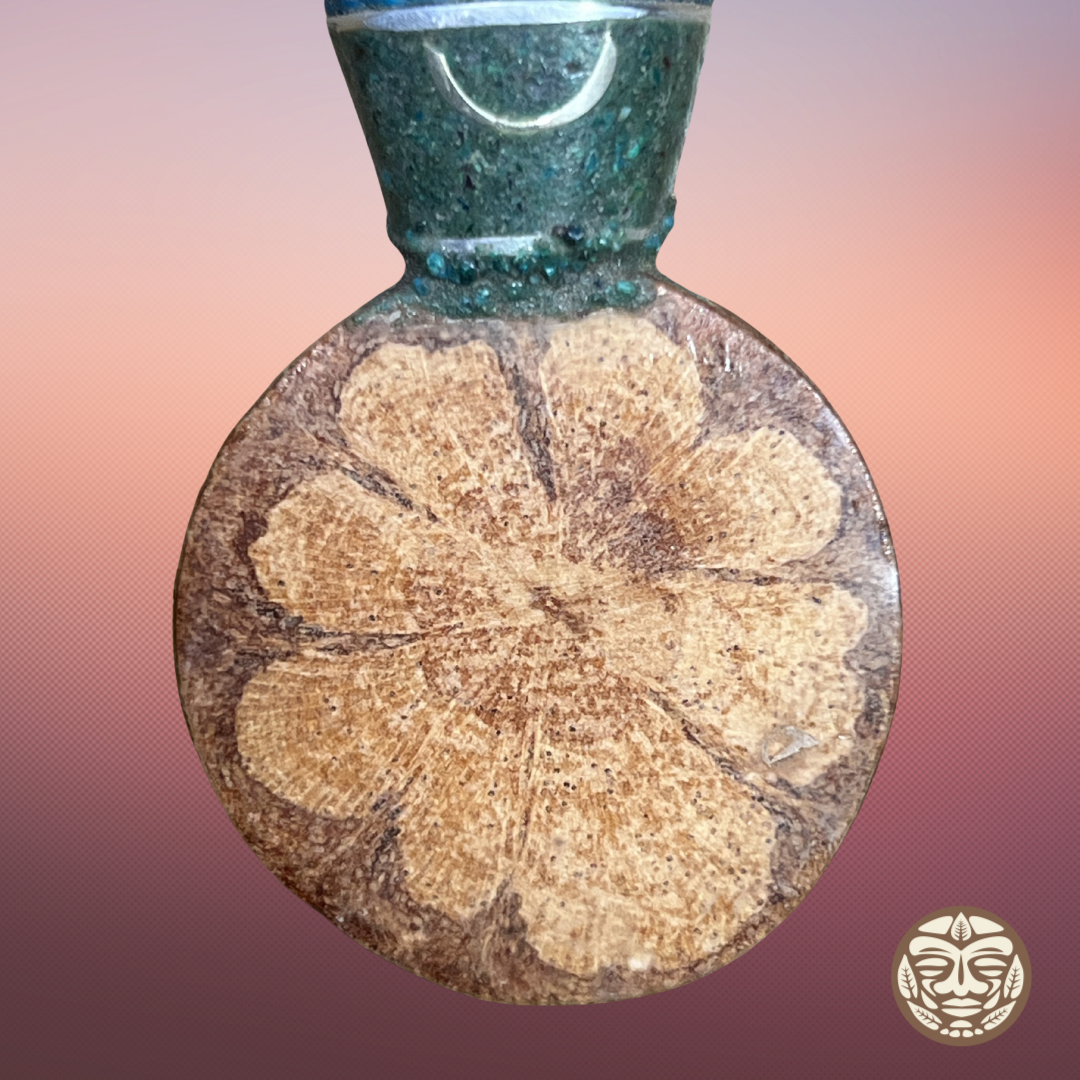 Palo Santo Kuripe with Large Ayahuasca Base & Chambira Wrap